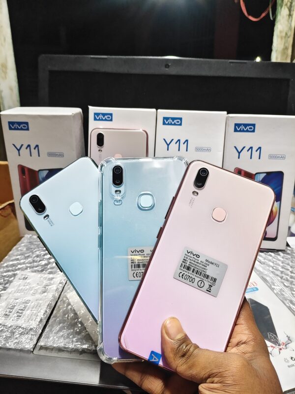 Vivo y11 (8/256)