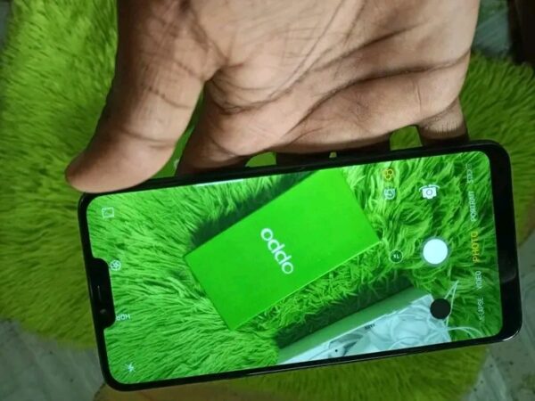 Oppo A3S (6/128 GB)