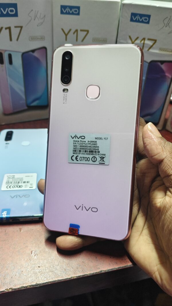 vivo y17 (8/256 GB )